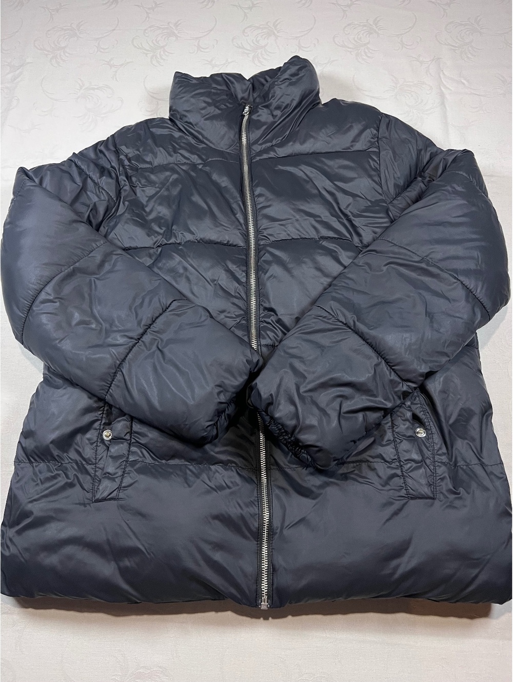 Old Navy Womans Black Puffer Jacket Size Large